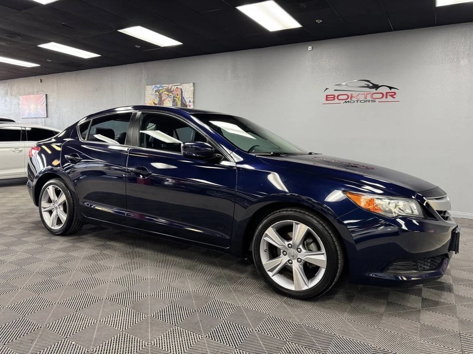 2015 Acura ILX - Image 2 of 12