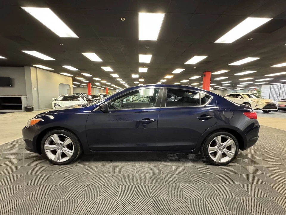 2015 Acura ILX - Image 8 of 12