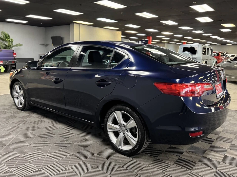 2015 Acura ILX - Image 10 of 12