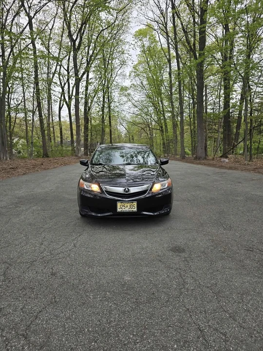 2015 Acura ILX - Image 2 of 10