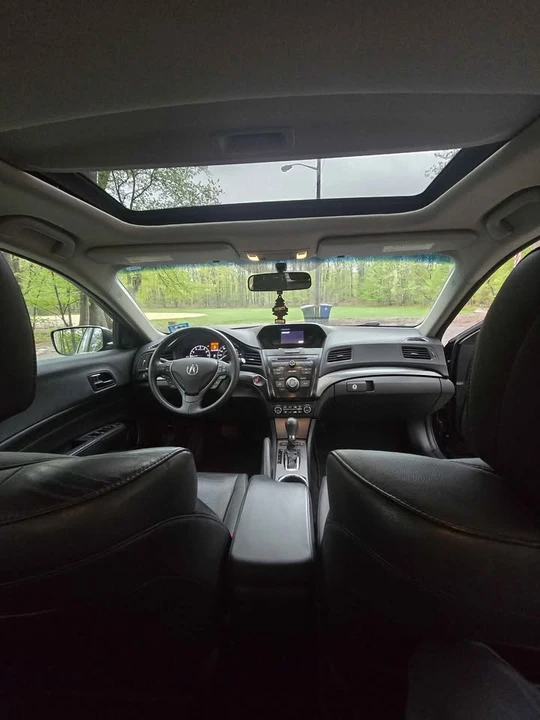 2015 Acura ILX - Image 8 of 10
