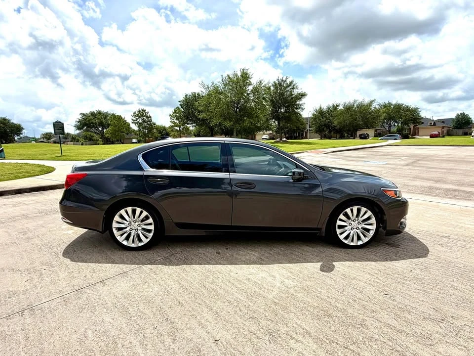 2015 Acura RLX - Image 11 of 16