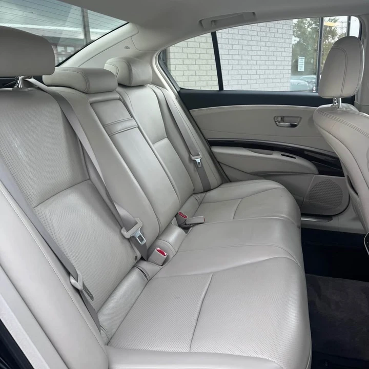2015 Acura RLX - Image 7 of 18