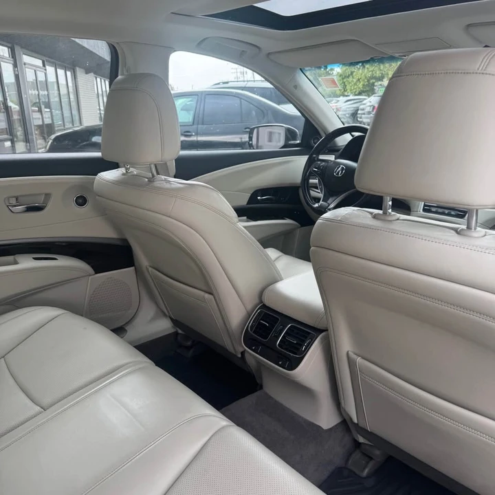 2015 Acura RLX - Image 8 of 18