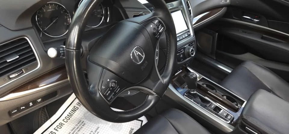 2015 Acura RLX - Image 19 of 20