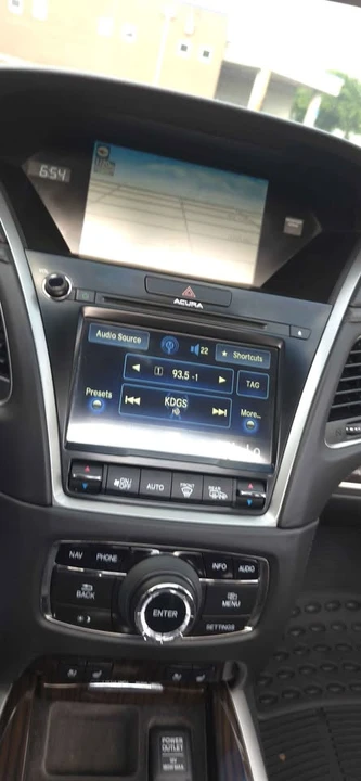 2015 Acura RLX - Image 11 of 20