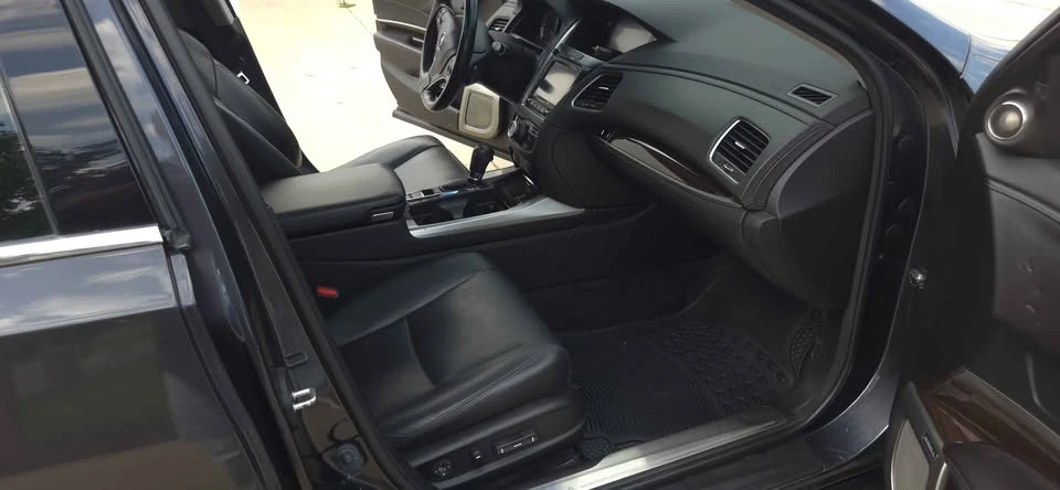 2015 Acura RLX - Image 8 of 20