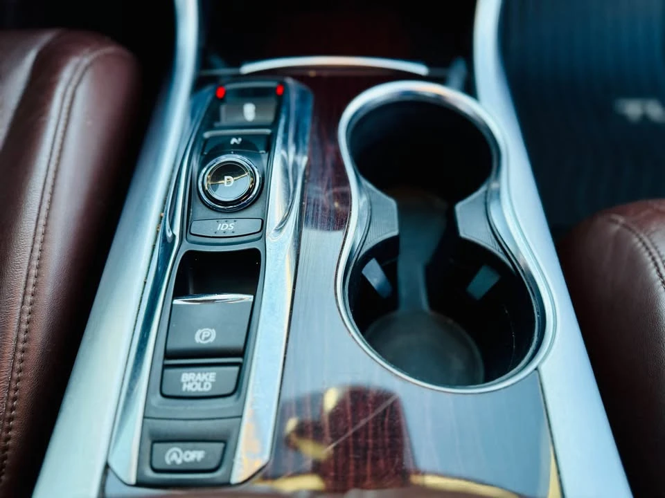 2015 Acura TLX 1st Gen - Image 10 of 20