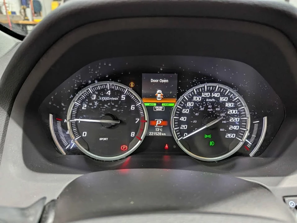 2015 Acura TLX 1st Gen - Image 10 of 13