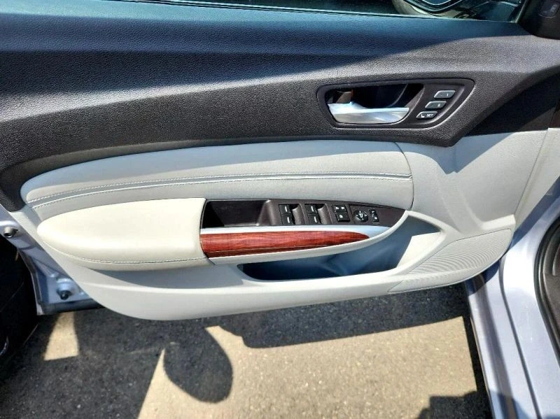 2015 Acura TLX 1st Gen - Image 10 of 12
