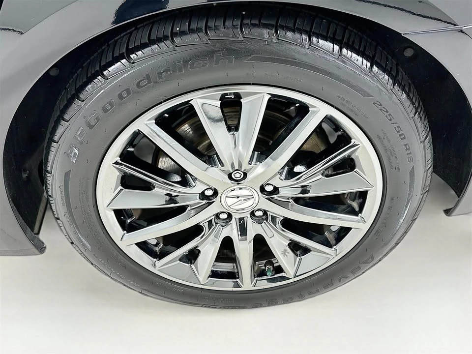 2015 Acura TLX 1st Gen - Image 10 of 10
