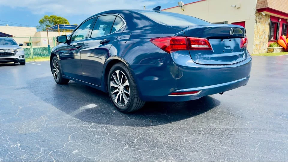 2015 Acura ILX - Image 10 of 19