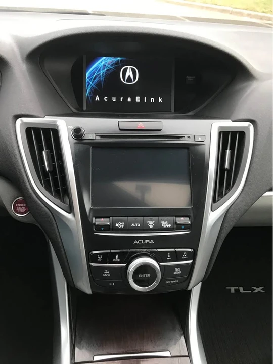 2015 Acura ILX - Image 12 of 17