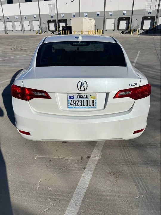 2015 Acura ILX - Image 8 of 16
