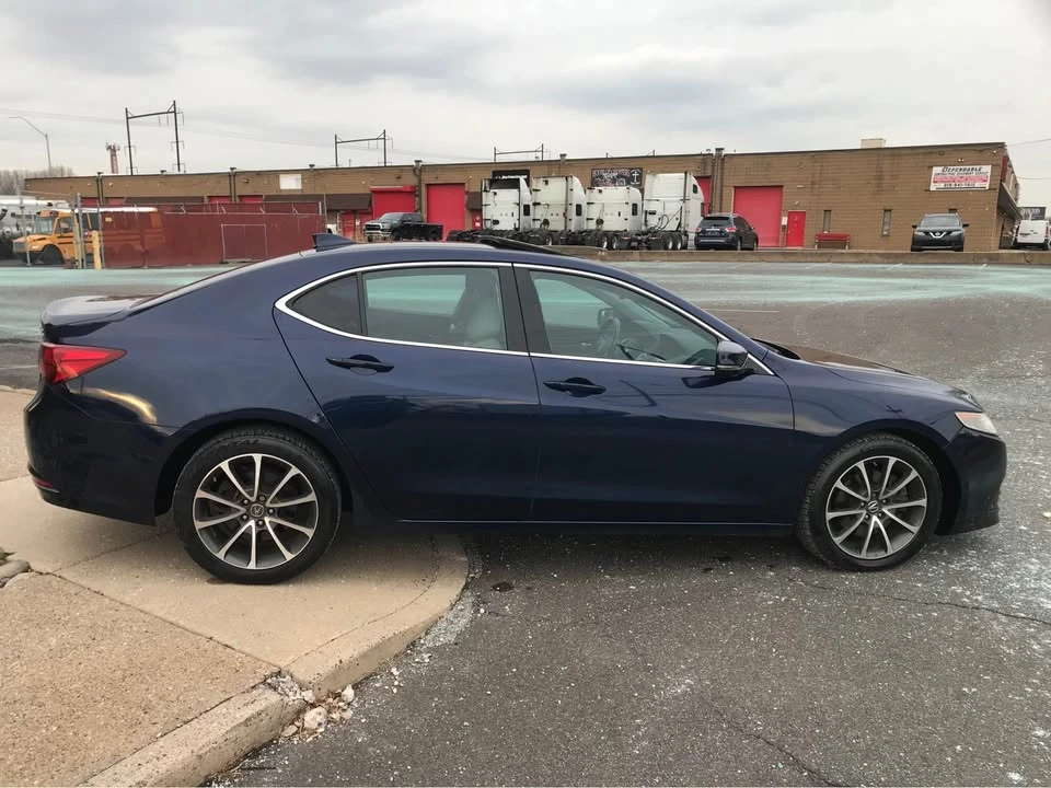 2015 Acura ILX - Image 9 of 17