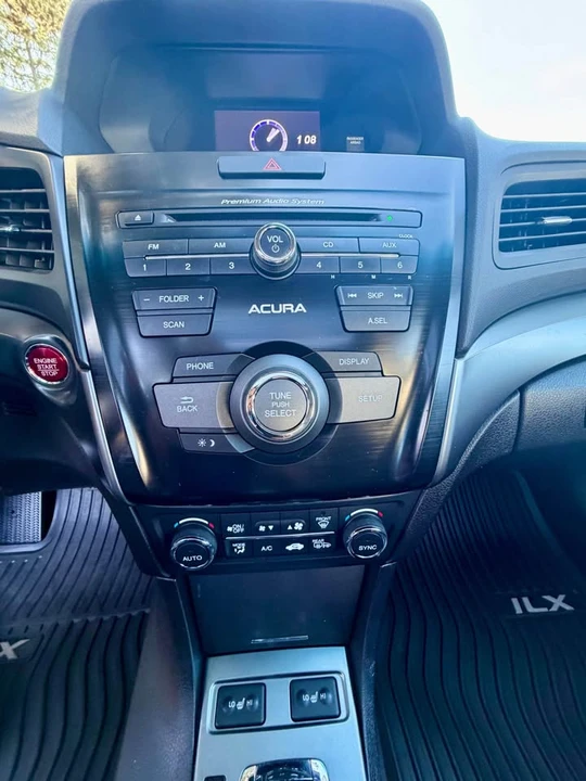 2015 Acura ILX - Image 12 of 15