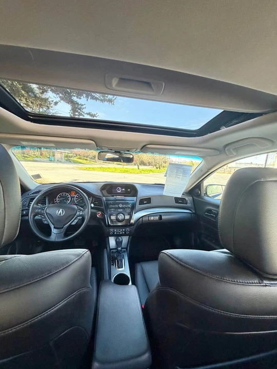 2015 Acura ILX - Image 11 of 15