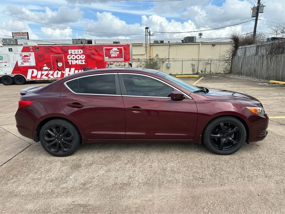 2015 Acura ILX - Image 2 of 11