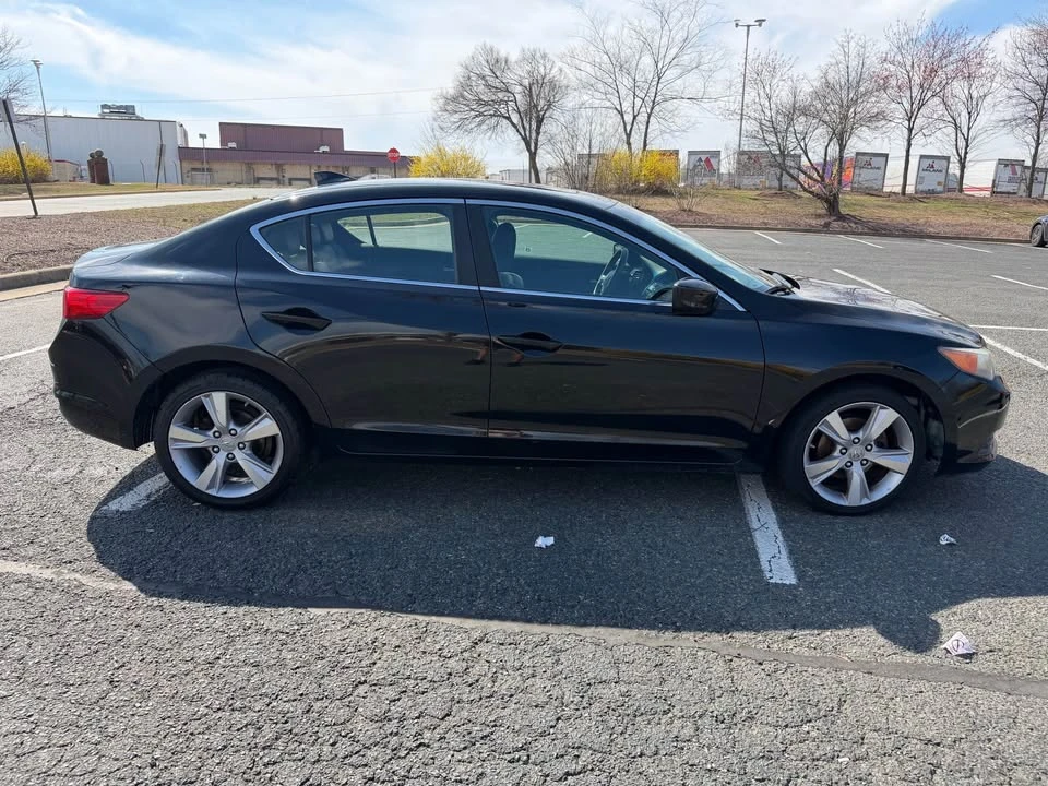 2015 Acura ILX - Image 2 of 5