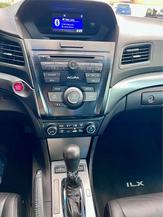 2015 Acura ILX - Image 7 of 12