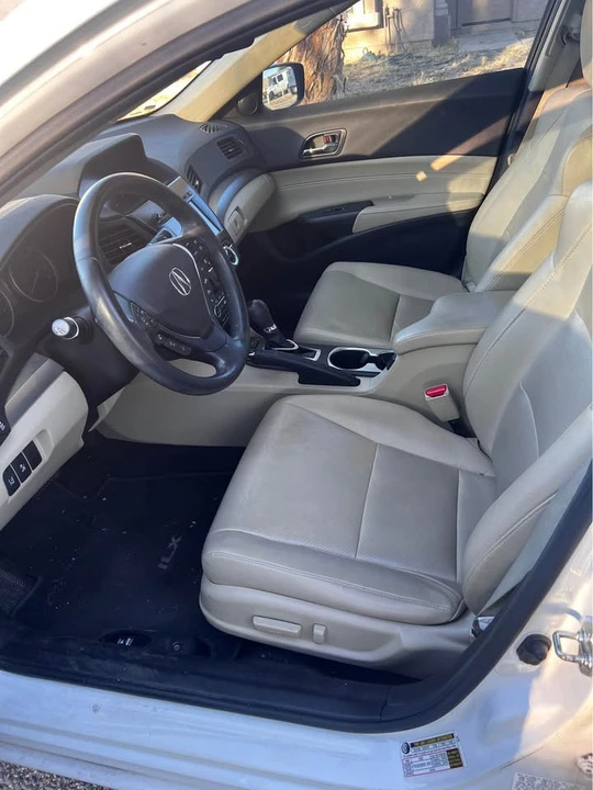 2015 Acura ILX - Image 9 of 17