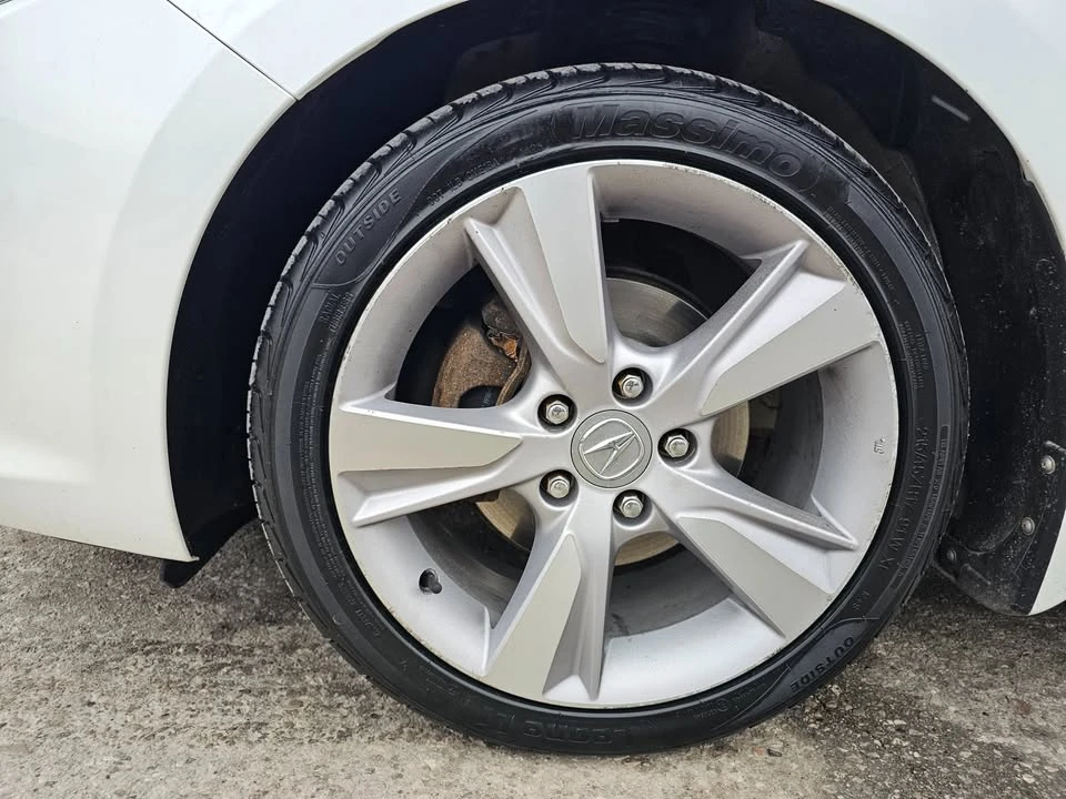 2015 Acura ILX - Image 8 of 14