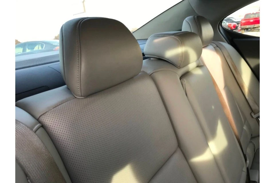 2015 Acura TLX 1st Gen - Image 16 of 20