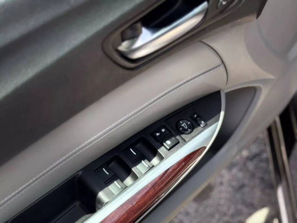 2015 Acura TLX 1st Gen - Image 8 of 18