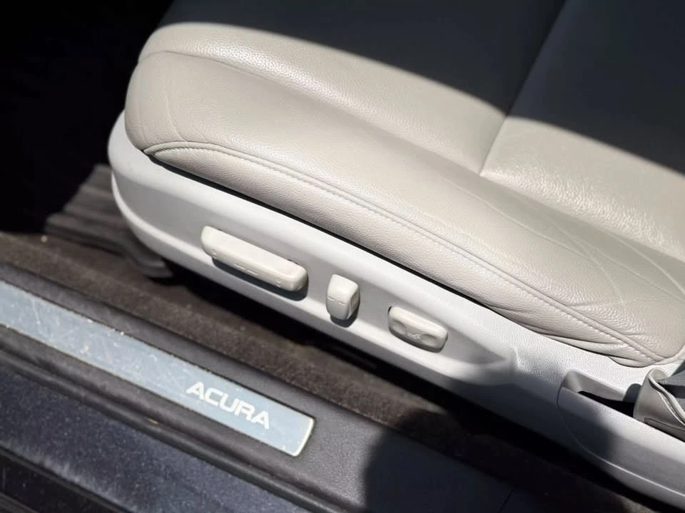 2015 Acura TLX 1st Gen - Image 17 of 18