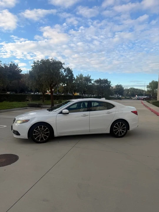 2015 Acura TLX 1st Gen - Image 4 of 11