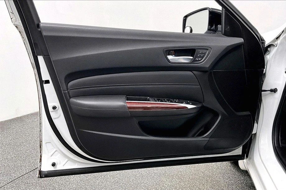 2015 Acura TLX 1st Gen - Image 7 of 15