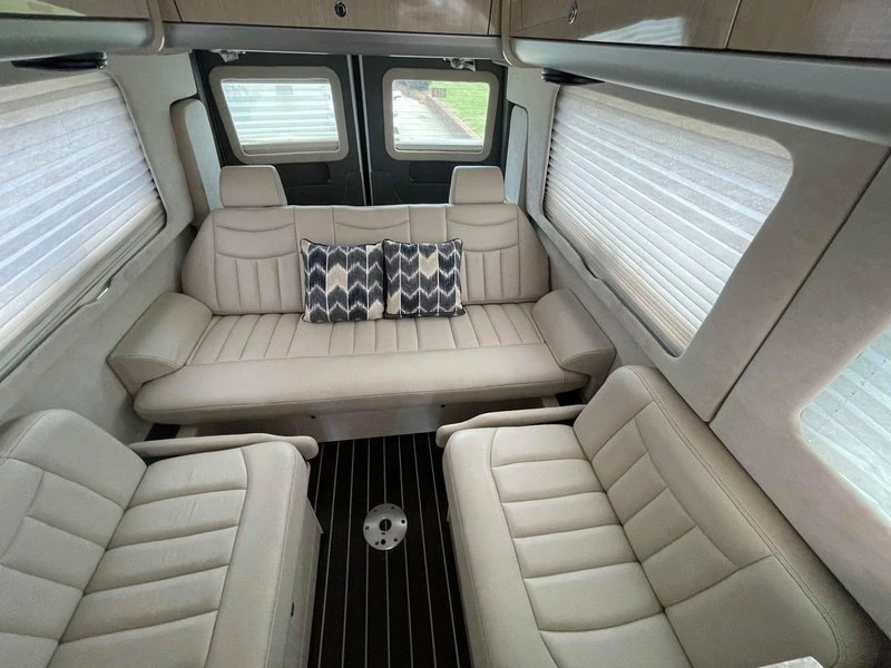 2015 Airstream - Image 5 of 7