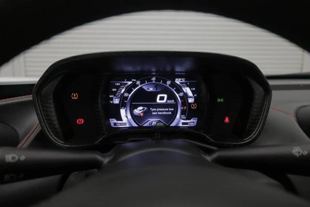 2015 Alfa Romeo 4C Coupe - Image 14 of 14