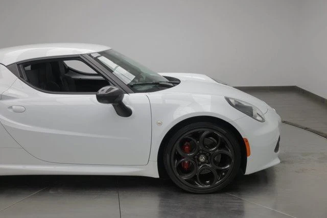 2015 Alfa Romeo 4C Coupe - Image 2 of 14