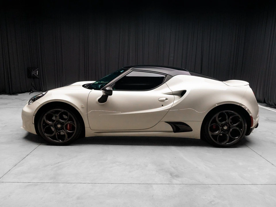 2015 Alfa Romeo 4C Coupe - Image 10 of 21