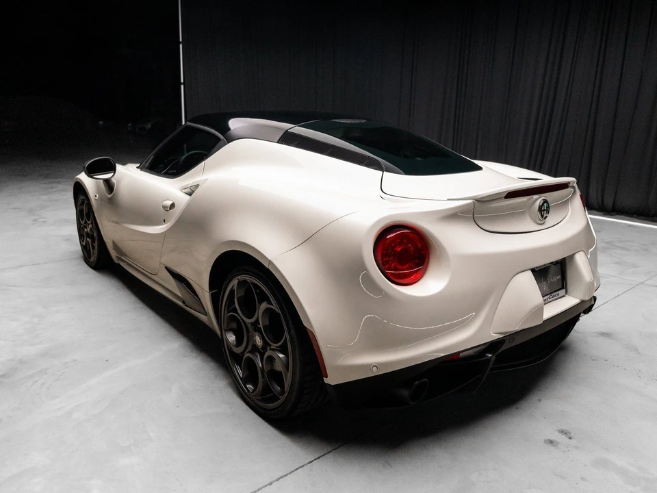 2015 Alfa Romeo 4C Coupe - Image 11 of 21