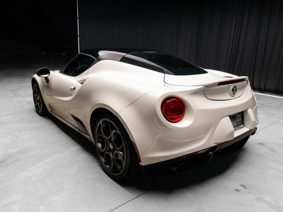 2015 Alfa Romeo 4C Coupe - Image 11 of 12