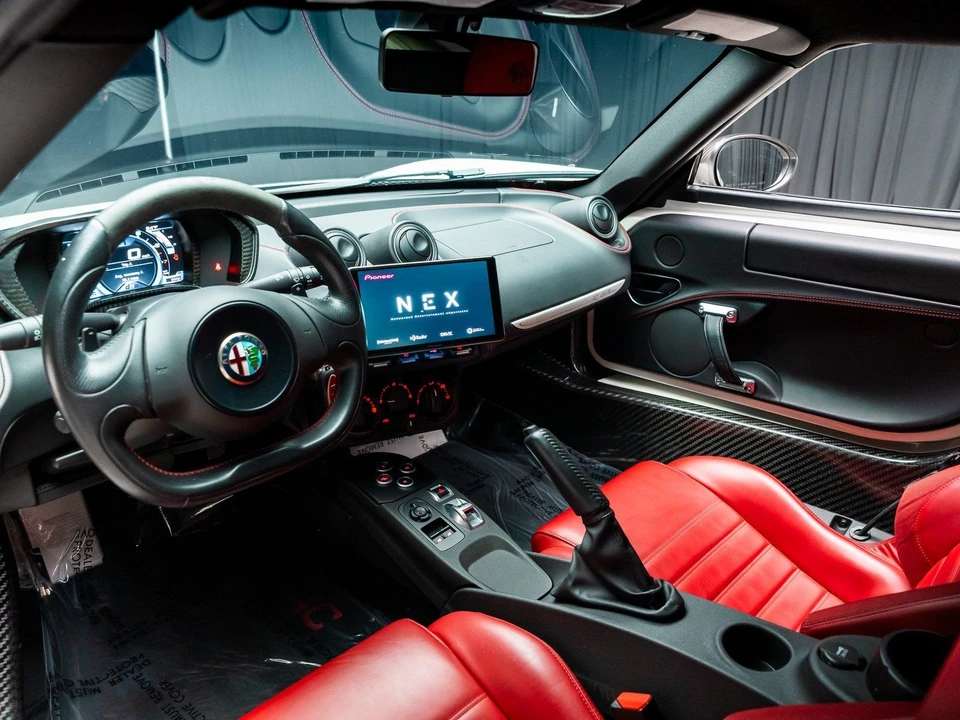 2015 Alfa Romeo 4C Coupe - Image 4 of 21