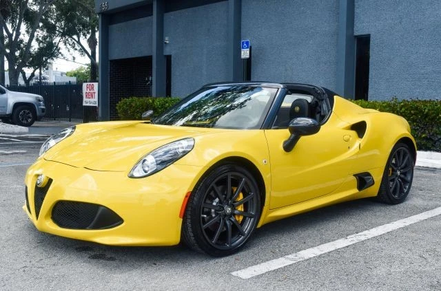 2015 Alfa Romeo 4C Spider - Image 11 of 31
