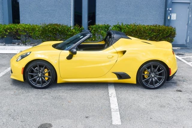 2015 Alfa Romeo 4C Spider - Image 27 of 31