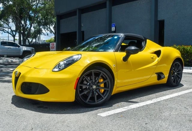 2015 Alfa Romeo 4C Spider - Image 4 of 31