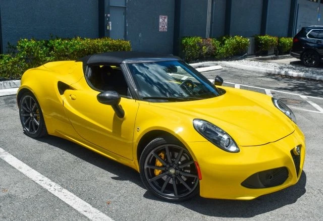 2015 Alfa Romeo 4C Spider - Image 5 of 31