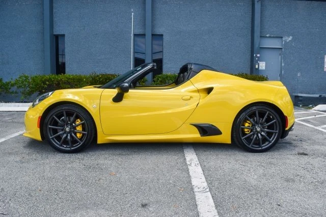 2015 Alfa Romeo 4C Spider - Image 26 of 31