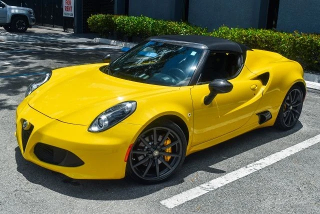 2015 Alfa Romeo 4C Spider - Image 3 of 31