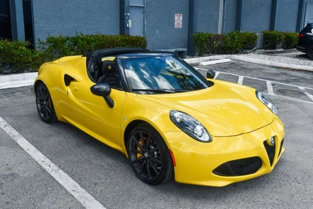 2015 Alfa Romeo 4C Spider - Image 15 of 31