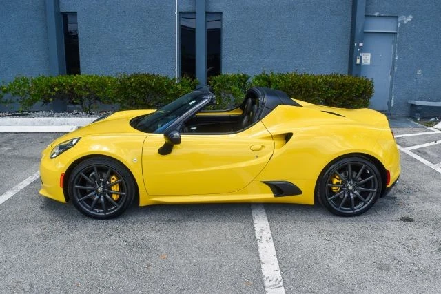 2015 Alfa Romeo 4C Spider - Image 25 of 31