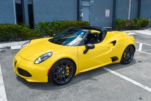 2015 Alfa Romeo 4C Spider - Image 22 of 31