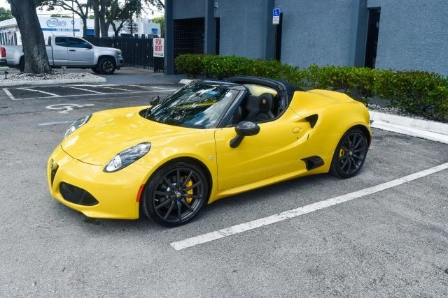 2015 Alfa Romeo 4C Spider - Image 13 of 31