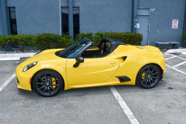 2015 Alfa Romeo 4C Spider - Image 24 of 31