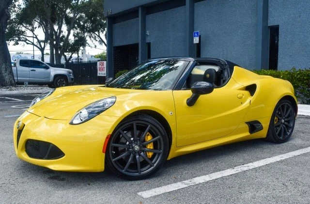 2015 Alfa Romeo 4C Spider - Image 9 of 31
